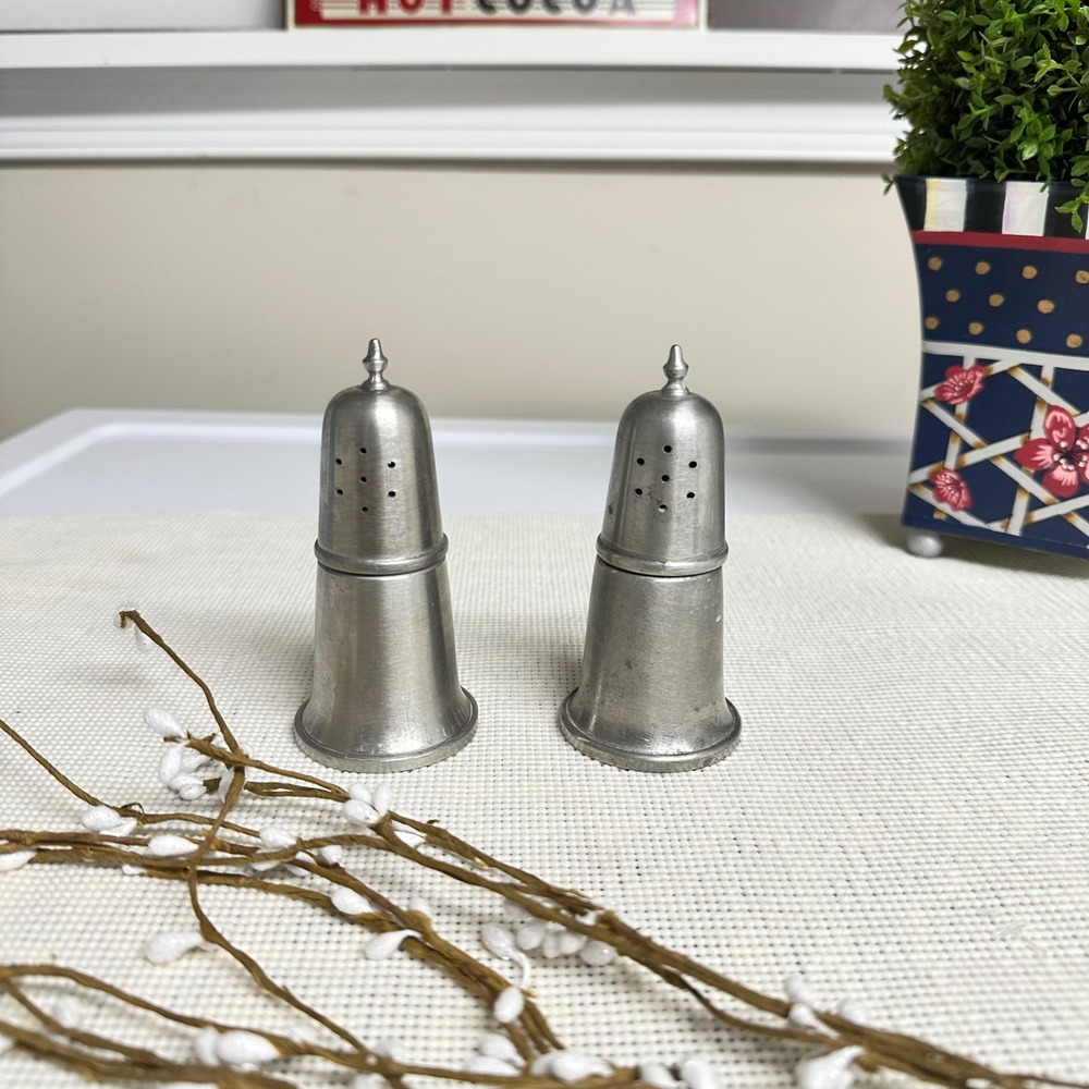Woodbury Pewterers Genuine Pewter‎ Salt & Pepper Shakers Set  Vintage